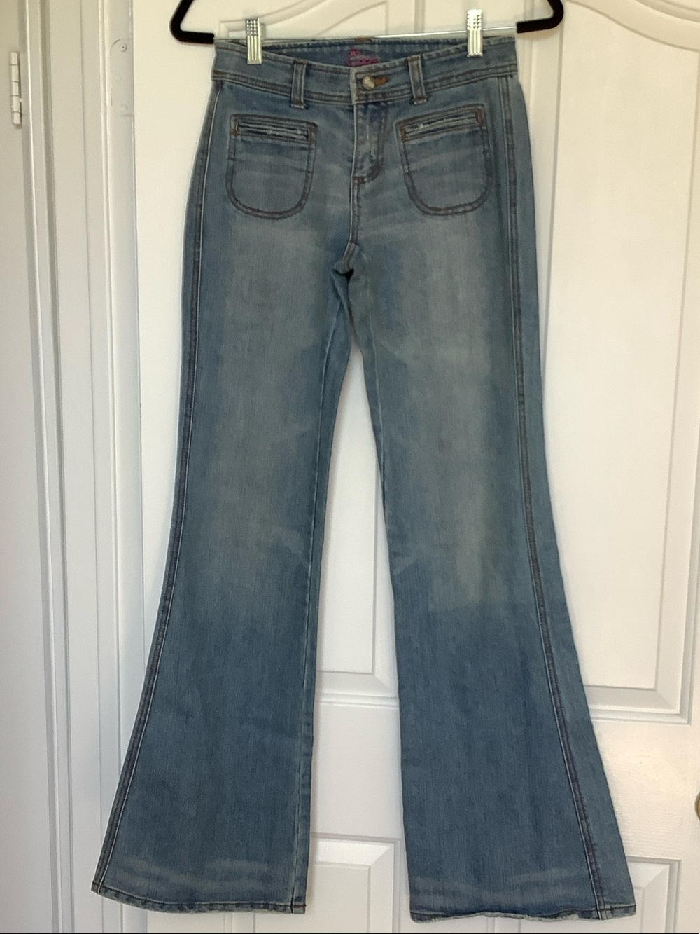 Cache vintage Y2K jeans. Size 2.